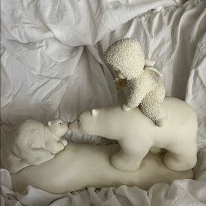 Department 56 Ivory Polar Bear Family Figurine